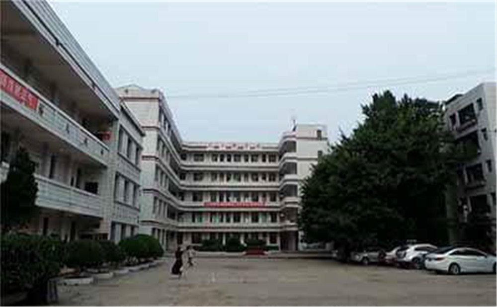 顧縣中學(xué)的詳細(xì)地址在什么地方? 顧縣中學(xué)的詳細(xì)地址在什么地方?