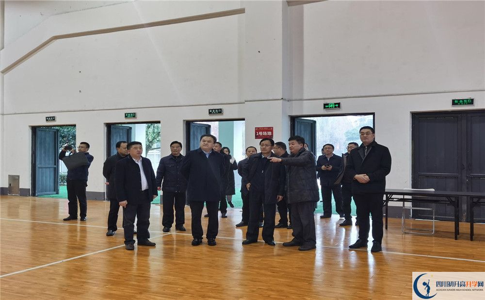 都江堰外國語實(shí)驗(yàn)學(xué)校位置在哪里？